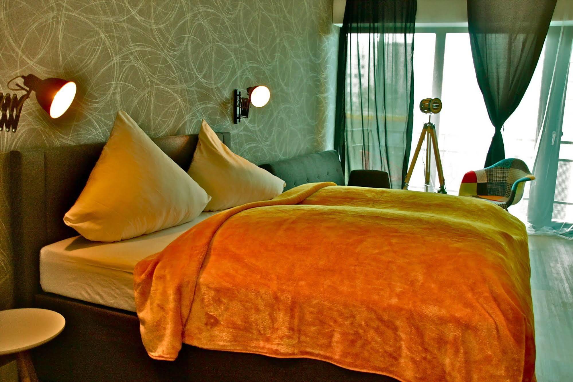 Niteroom Boutiquehotel & Apartements Duisburg Bagian luar foto